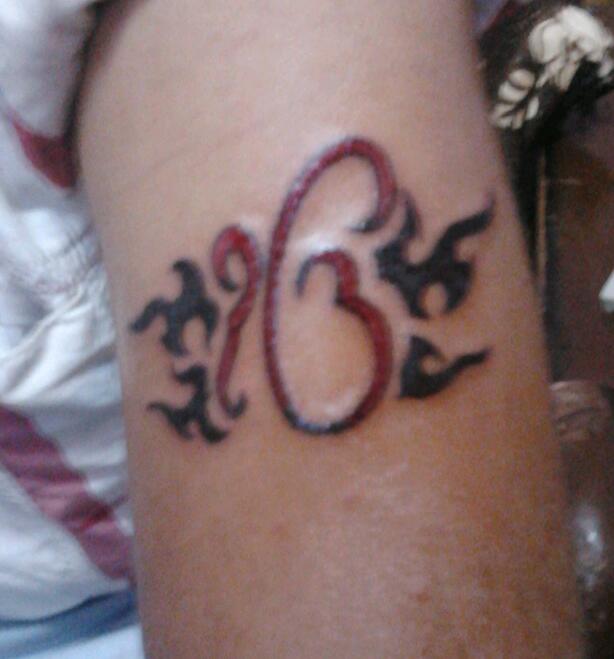 Tattoo Villa - Ik Onkar is the symbol that represents the one supreme  reality and is a central tenet of Sikh. It is a symbol of the unity of God  in Sikhism,