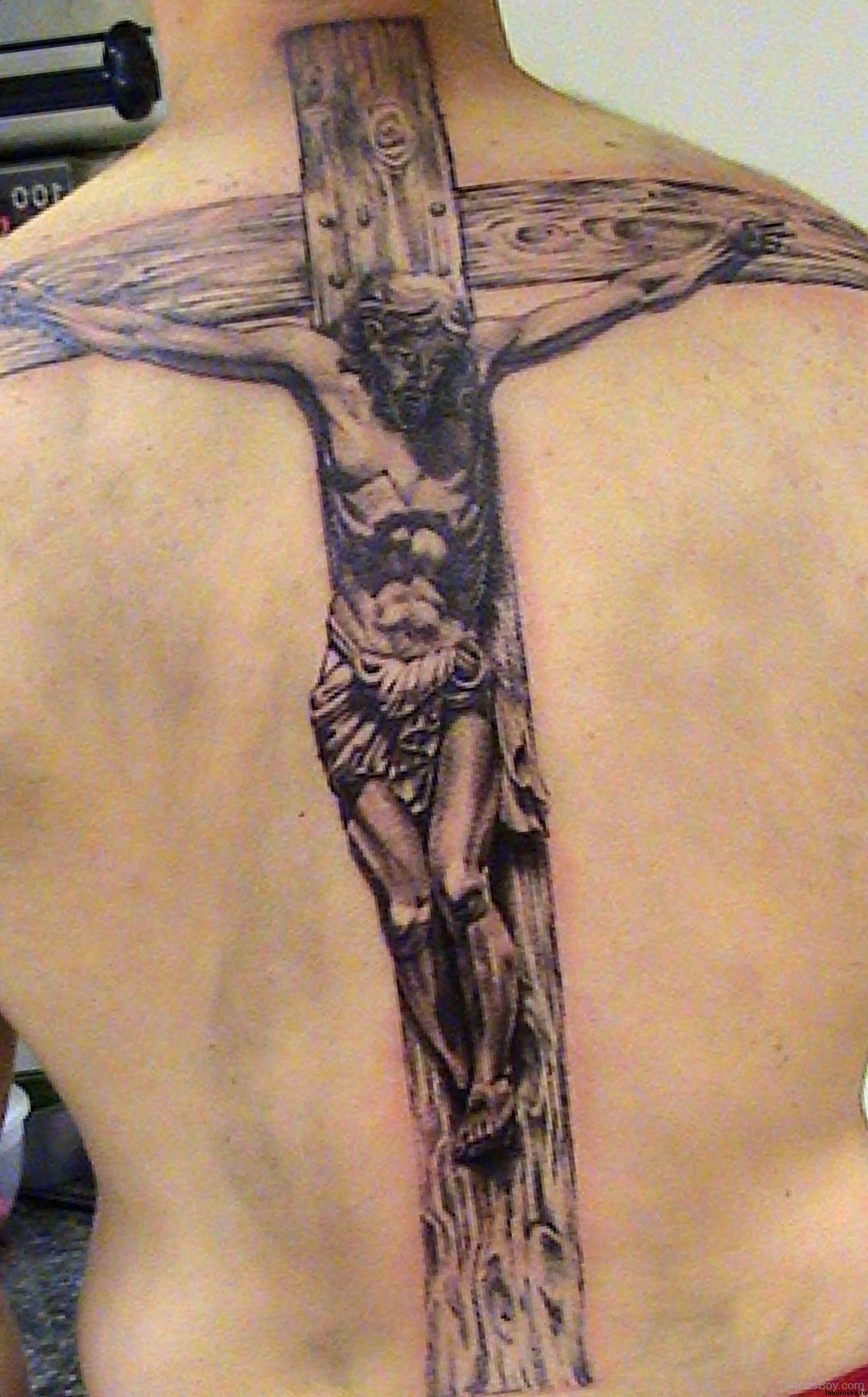 Распятие Иисуса на кресте тату