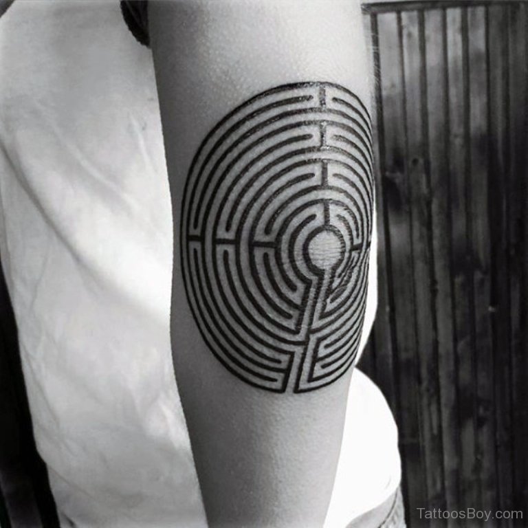 Maze Geometry Labyrinth Tattoo by Dimas Reyes: TattooNOW