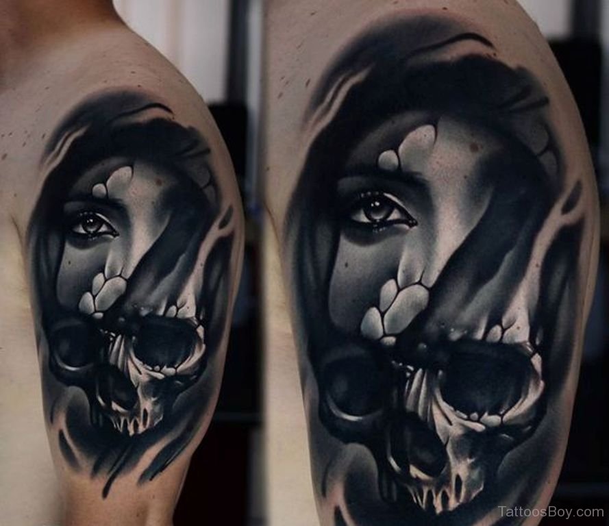 Woman with Skull tattoo by Eric Marcinizyn | Post 8622