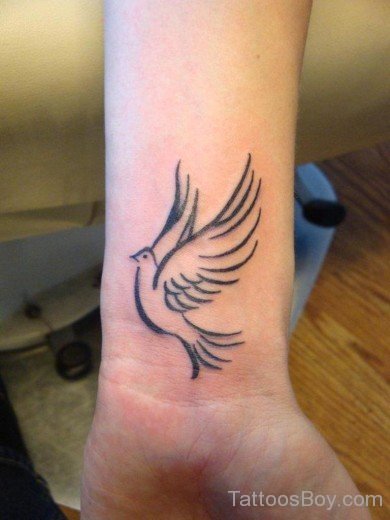 61 Small Dove Tattoos and Designs with Images | Tattoos for women, Bird  tattoo wrist, Small hand tattoos