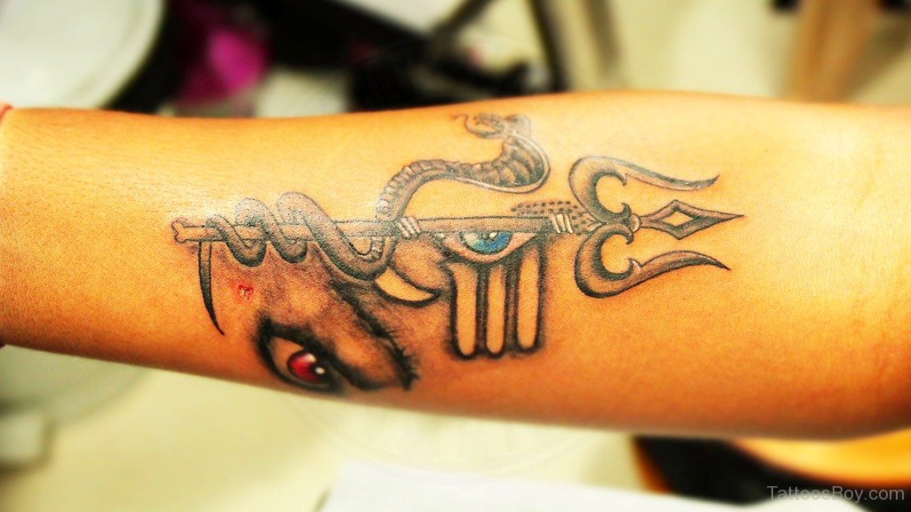 Trishul Tattoo Depicting Religious Sanctity - Tattoo Shop - Medium